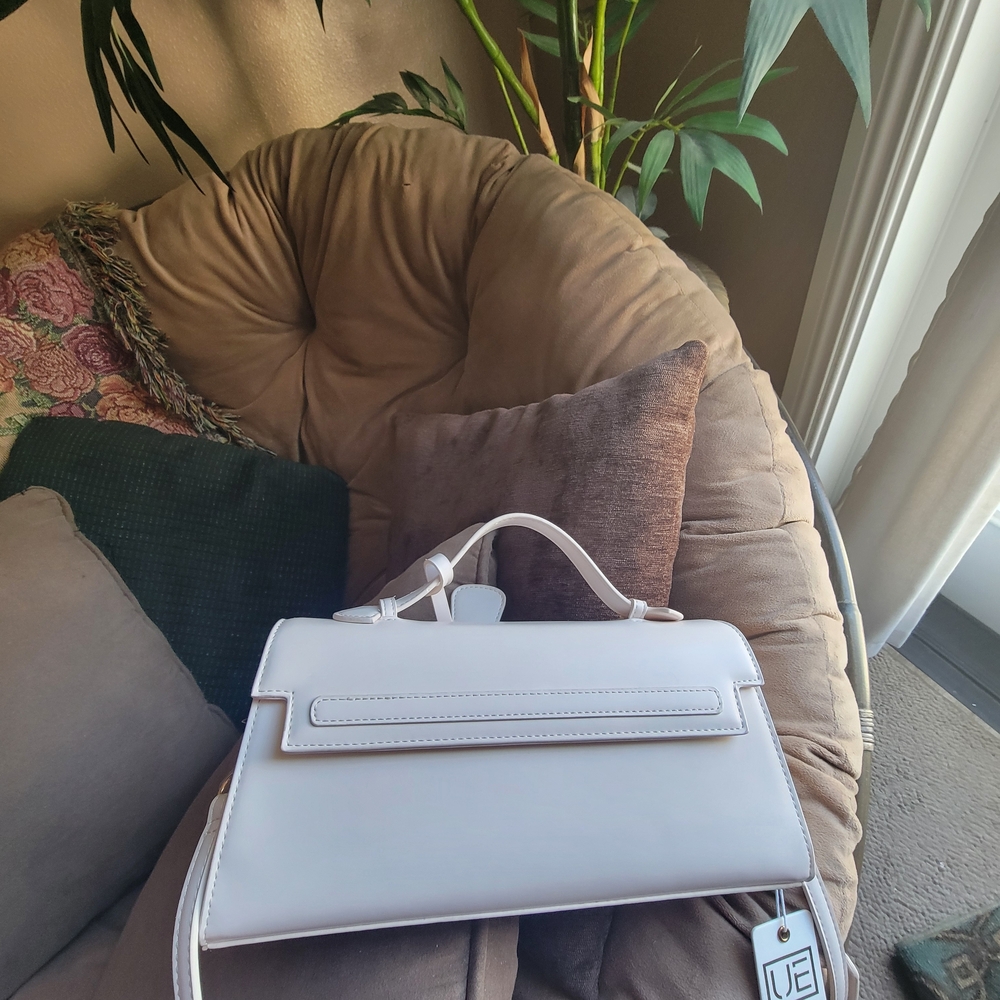Urban Expressions Cream Crossbody Purse
